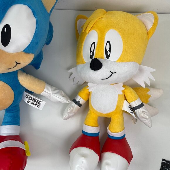 Sonic the Hedgehog SONIC 20" and TAILS  18"Jumbo Plush - Picture 8 of 11